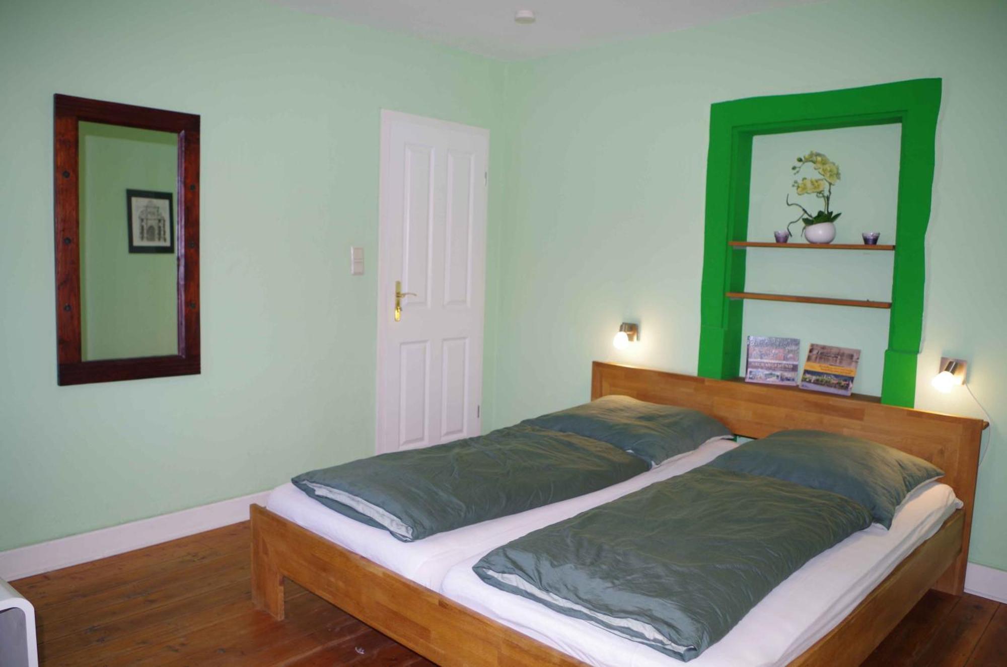 Ferien-Wohnung Am Menzer-Park Неккаргемюнд Экстерьер фото